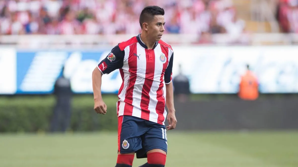 Néstor Calderón, con Chivas