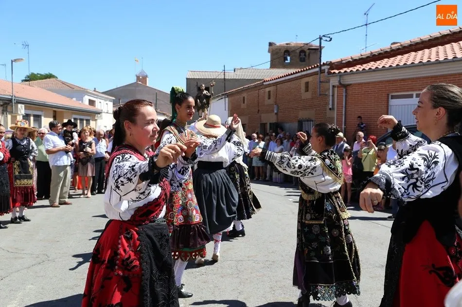 Foto 10 - Babilafuente rinde honores a San Roque en el d&iacute;a grande de las fiestas