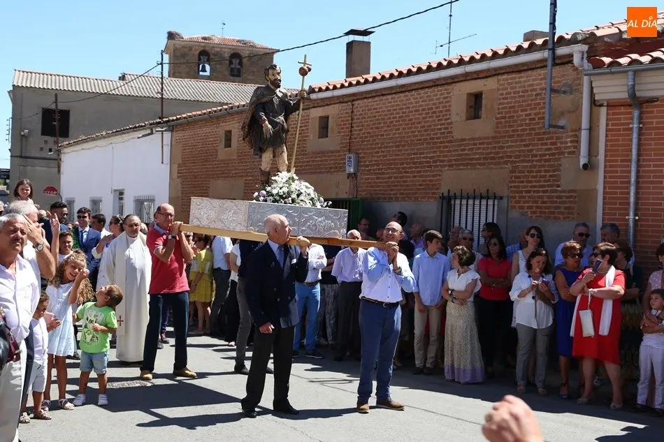 Foto 3 - Babilafuente rinde honores a San Roque en el d&iacute;a grande de las fiestas