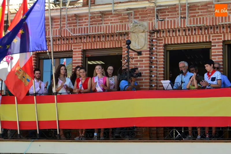 Foto 5 - Bailes, Charradas y v&iacute;tores en una multitudinaria procesi&oacute;n de San Roque en Macotera