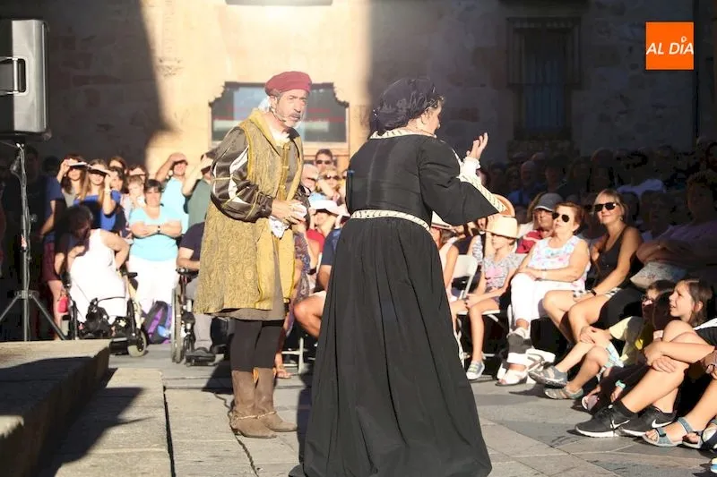 Foto 11 - La plaza de San Benito de Salamanca acoge&nbsp;el estreno de la&nbsp;representaci&oacute;n de 'Los medallones de...