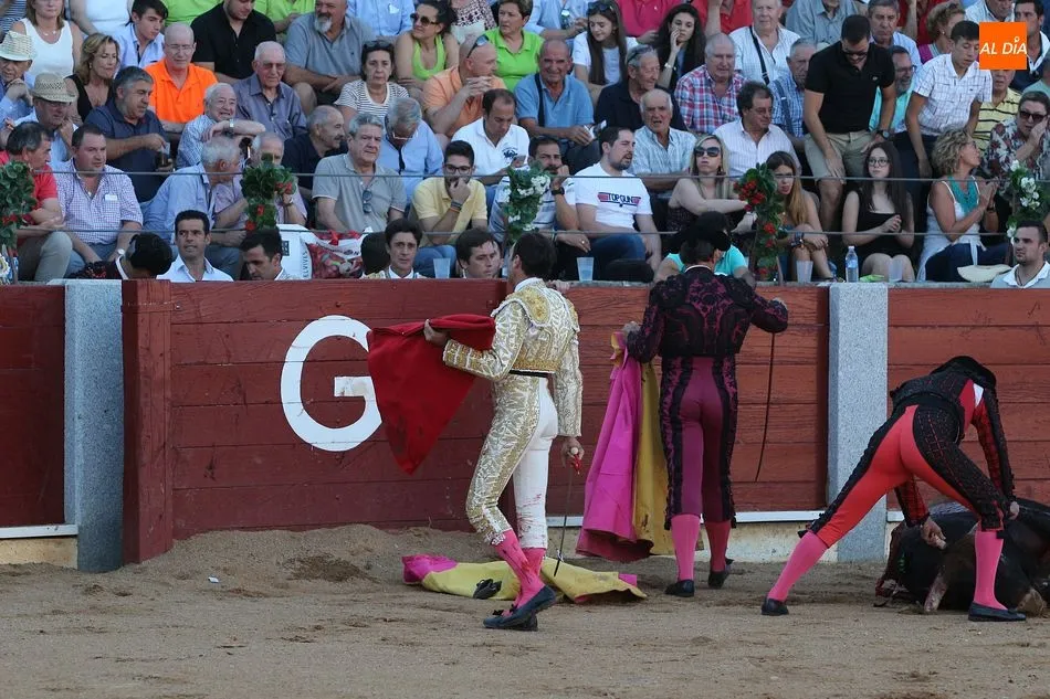 Foto 7 - Perera y El Capea salen a hombros en la corrida de Guijuelo