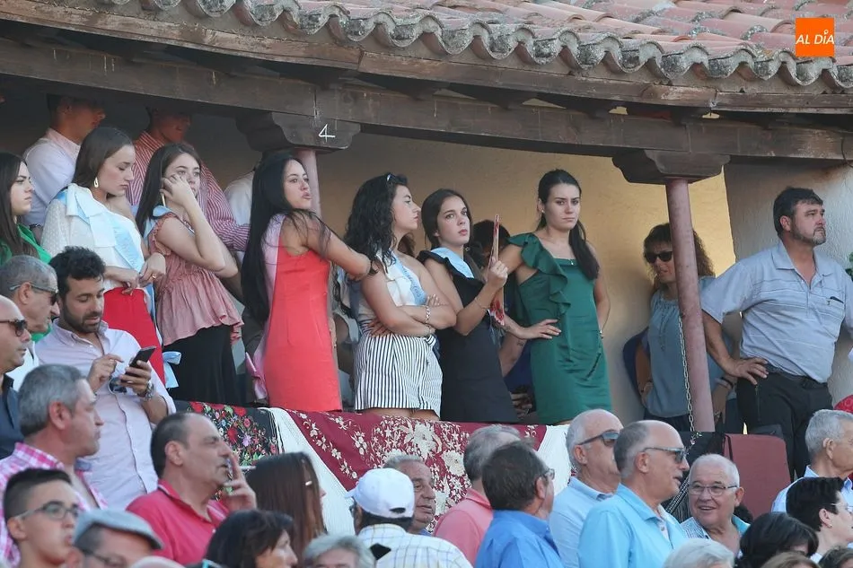 Foto 2 - Perera y El Capea salen a hombros en la corrida de Guijuelo