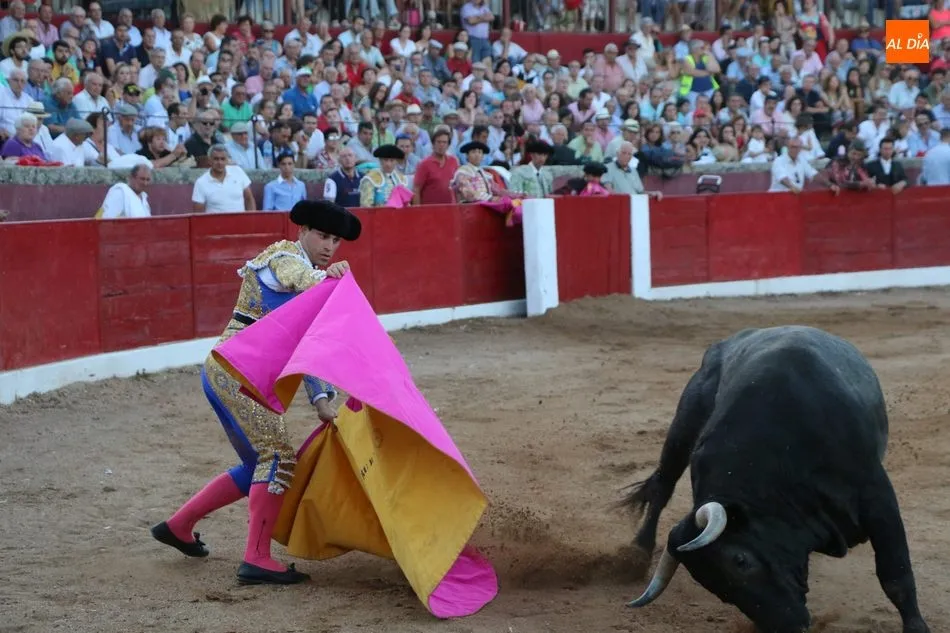 Foto 6 - L&oacute;pez Chaves, al servicio de la grandeza de la Fiesta  