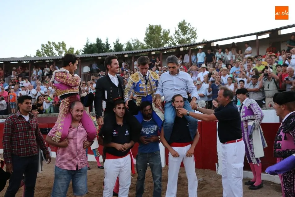 Foto 2 - L&oacute;pez Chaves, al servicio de la grandeza de la Fiesta  