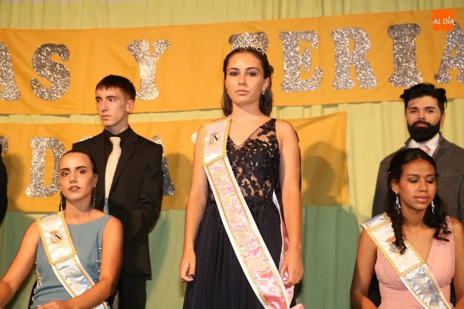 Carolina González, reina de las fiestas de Ledrada 2019