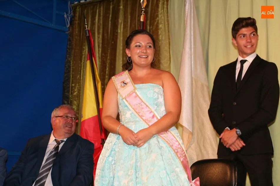 Foto 10 - Carolina Gonz&aacute;lez, reina de las fiestas de Ledrada