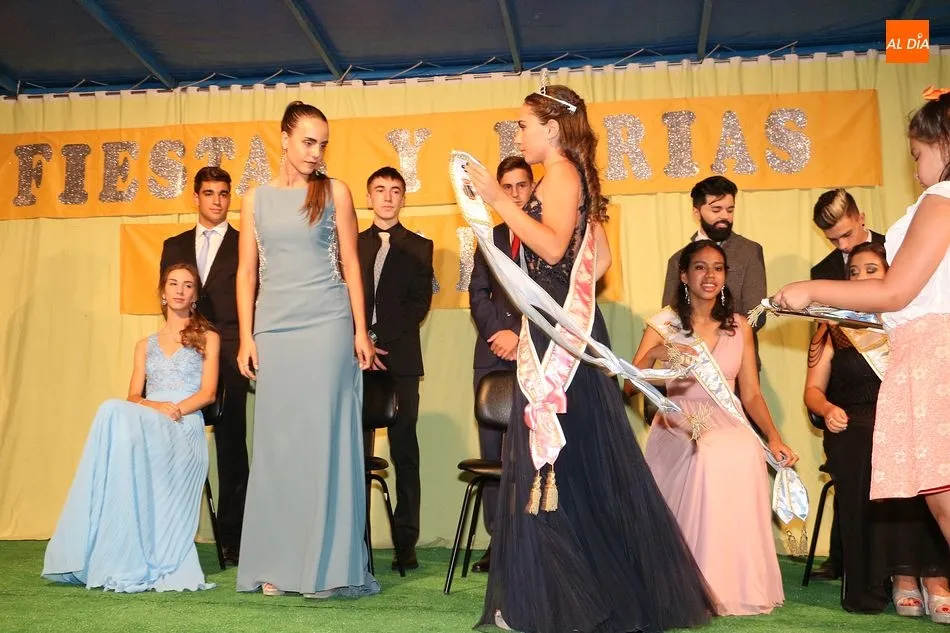 Foto 9 - Carolina Gonz&aacute;lez, reina de las fiestas de Ledrada