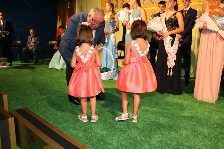 Foto 5 - Carolina Gonz&aacute;lez, reina de las fiestas de Ledrada