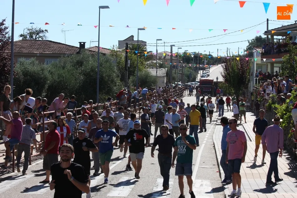 Foto 2 - El encierro de Ignacio L&oacute;pez Chaves llena de emoci&oacute;n las calles de Villarino  