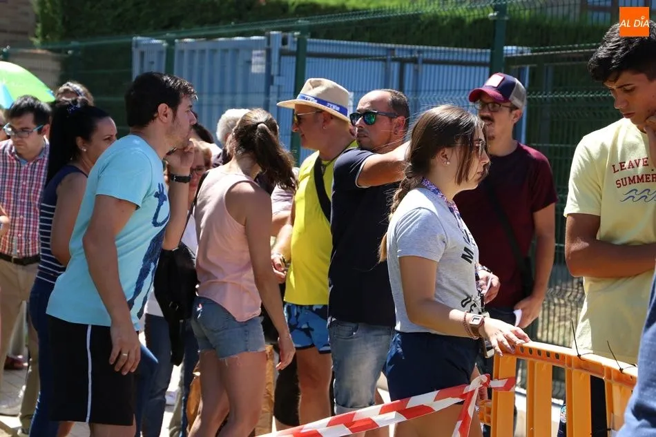 Foto 11 - La paella solidaria re&uacute;ne en el Prado de la Vega a los vecinos de Carbajosa