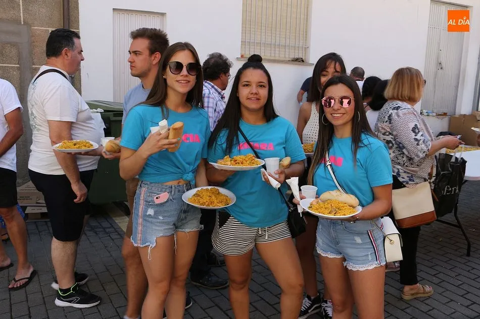 Foto 10 - La comida de las fiestas de Guijuelo re&uacute;ne a m&aacute;s de 1.200 personas