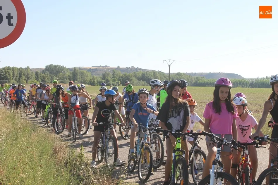 Foto 4 - Almenara de Tormes se sube a la bici