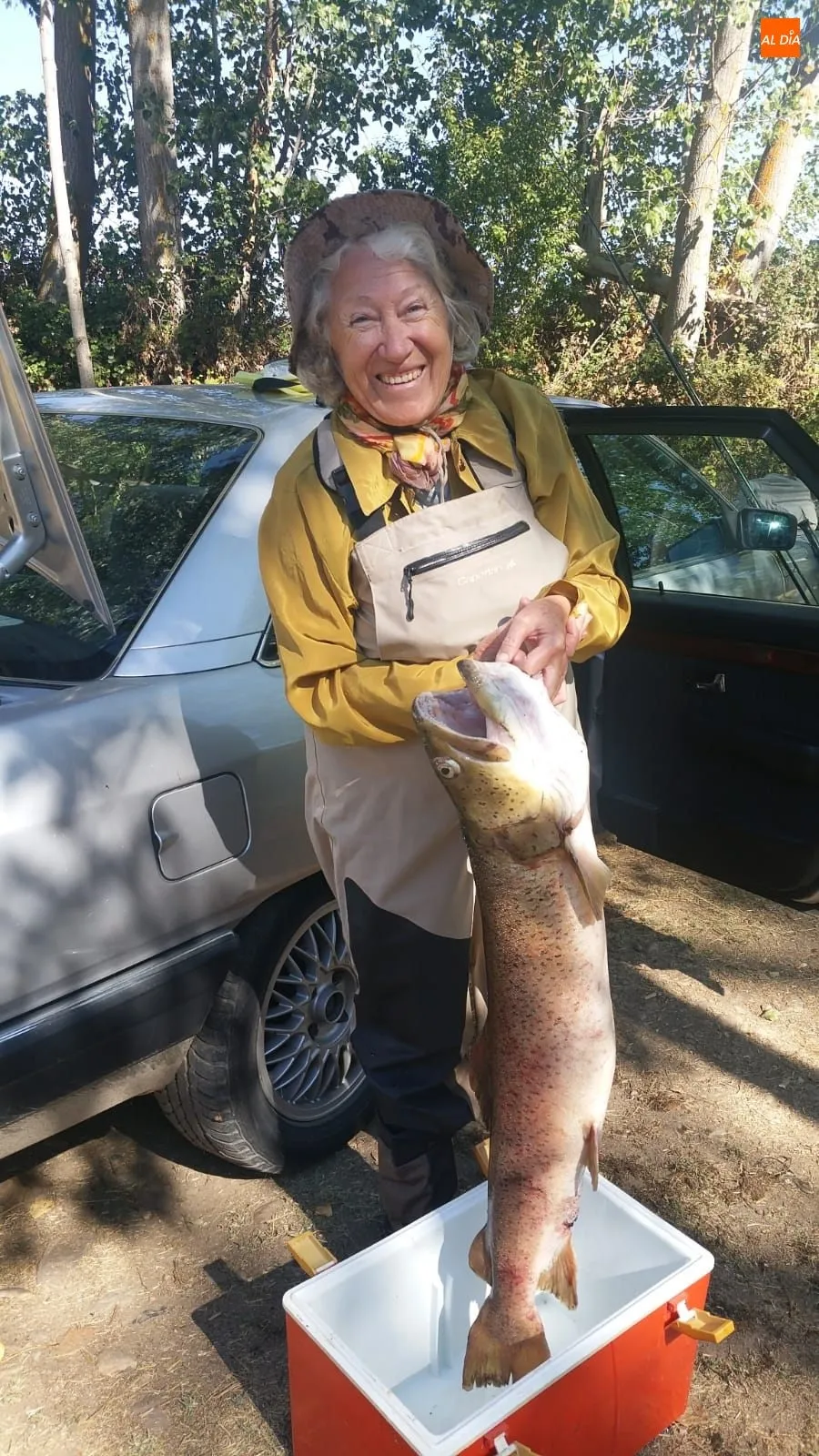Foto 2 - Desde M&aacute;laga con afici&oacute;n, madre e hijo pescando huchos en el Tormes  