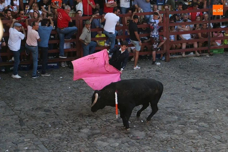 Foto 3 - La Alberca disfruta de una multitudinaria novillada