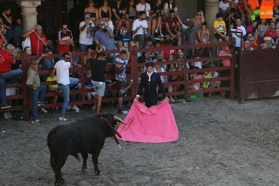 Foto 2 - La Alberca disfruta de una multitudinaria novillada