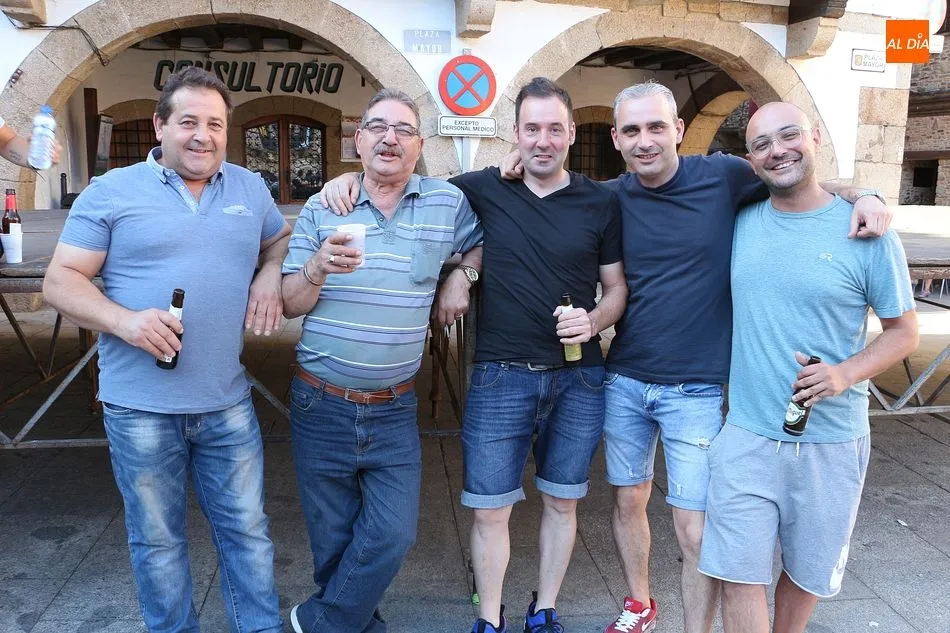 Foto 10 - Sotoserrano celebra una animada fiesta del vino