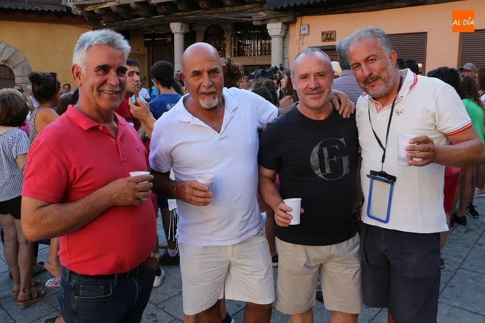 Foto 9 - Sotoserrano celebra una animada fiesta del vino