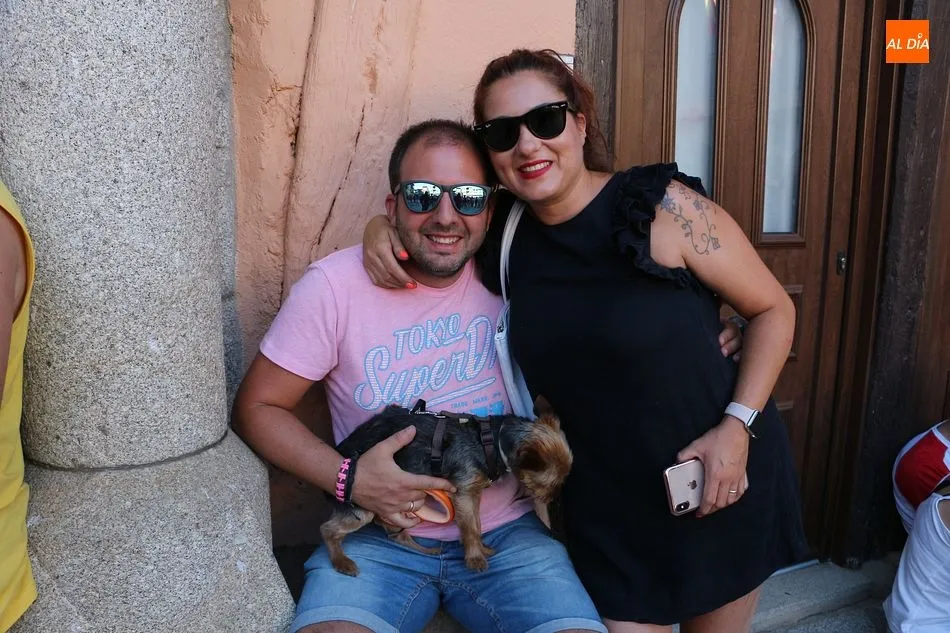 Foto 2 - Sotoserrano celebra una animada fiesta del vino
