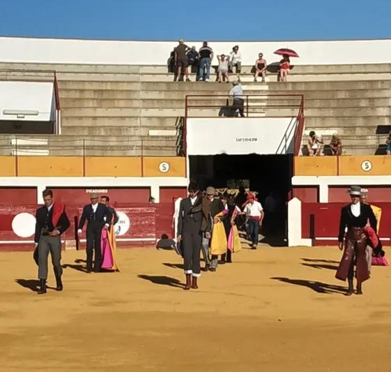 Foto 3 - Los novillos de &lsquo;Carreros&rsquo; lucen en diferenciadas faenas durante el exitoso Festival Taurino de ...