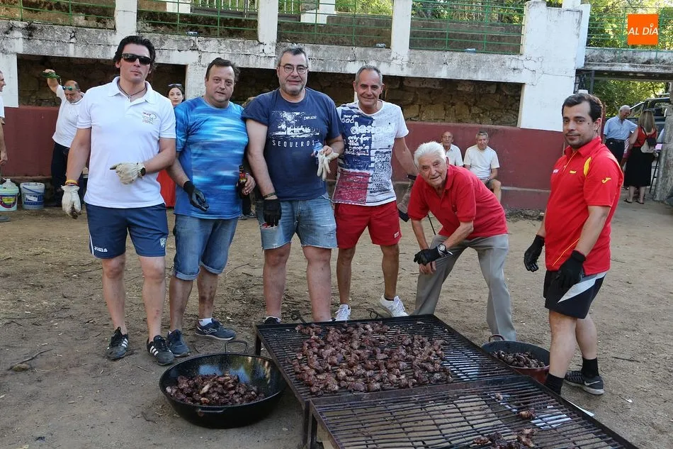 Sequeros despide sus festejos con la merienda de la novillada