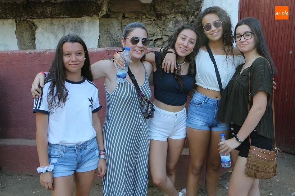 Foto 11 - Sequeros despide sus festejos con la merienda de la novillada