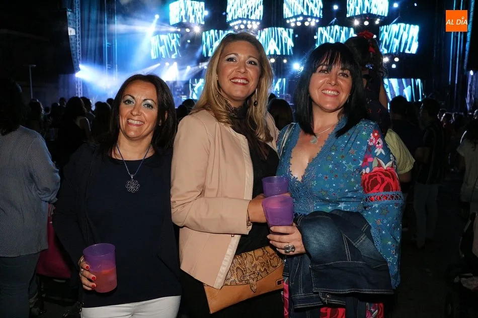 Foto 11 - El humor protagoniza la noche en Guijuelo