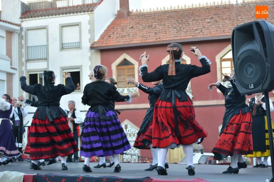 Foto 7 - Homenaje a Afro, el tamborilero de Vilvestre, en el XV Festival de Folclore de Lumbrales
