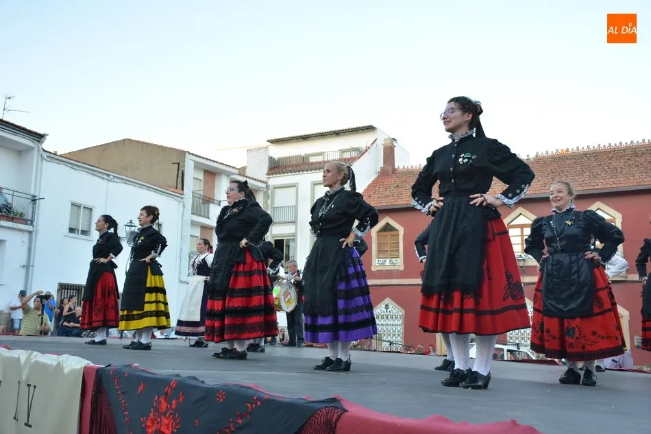 Foto 5 - Homenaje a Afro, el tamborilero de Vilvestre, en el XV Festival de Folclore de Lumbrales