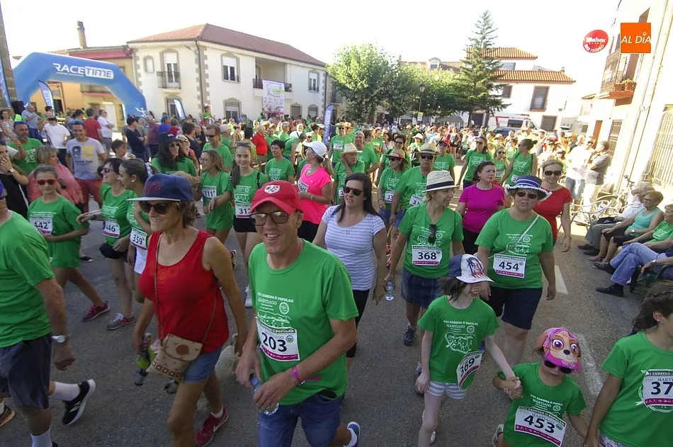 Foto 6 - Una marea verde ti&ntilde;e Martiago en la 8&ordf; Carrera Popular de la localidad  