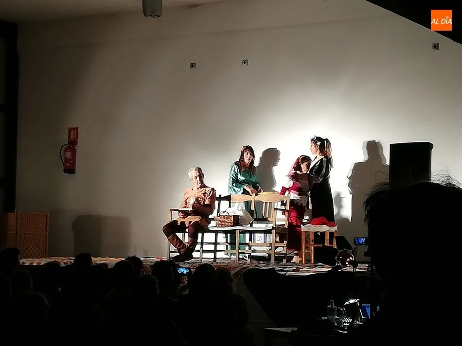 Foto 9 - El grupo de teatro TraCa ofrece dos representaciones en Trabanca y Cabeza de Framontanos  