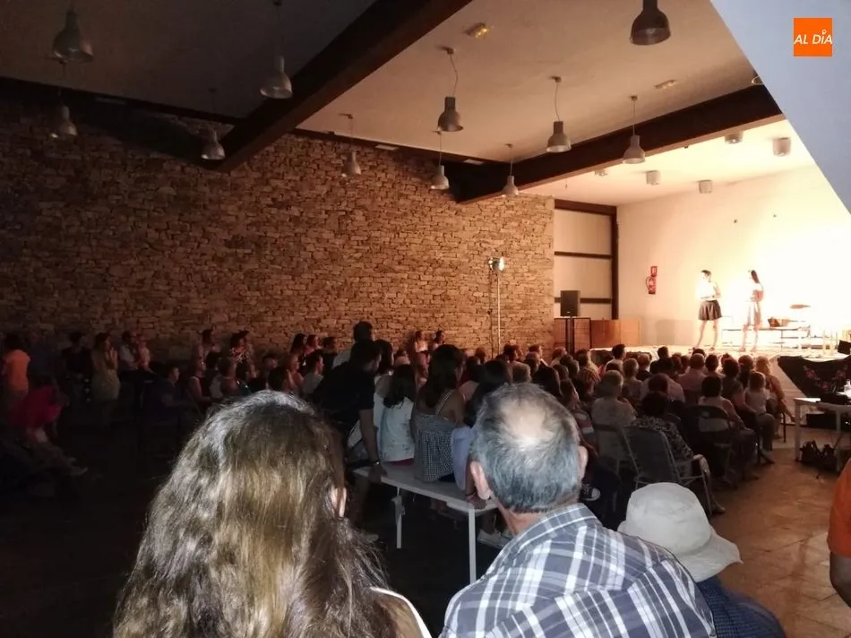 Foto 2 - El grupo de teatro TraCa ofrece dos representaciones en Trabanca y Cabeza de Framontanos  