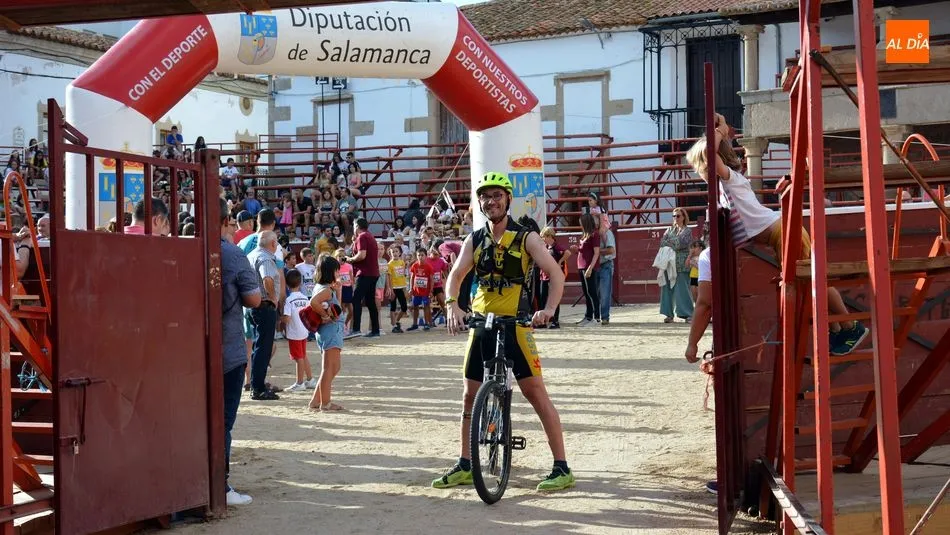Foto 7 - Gran participaci&oacute;n de corredores y caminantes en la VI Toromarat&oacute;n de Lumbrales