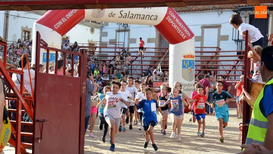 Foto 3 - Gran participaci&oacute;n de corredores y caminantes en la VI Toromarat&oacute;n de Lumbrales