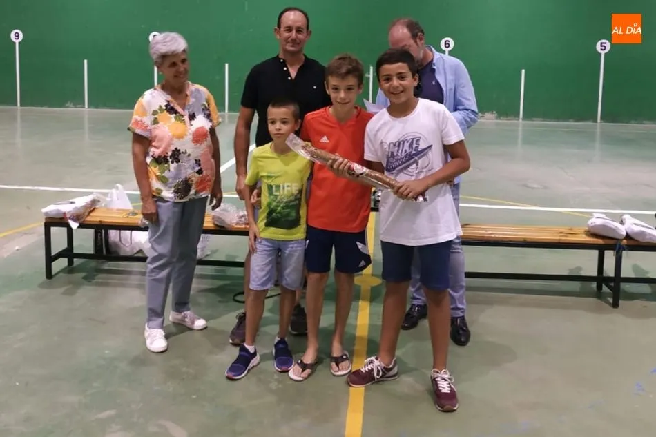 Foto 2 - El I Torneo Estival de F&uacute;tbol Sala de Villavieja se queda en casa  