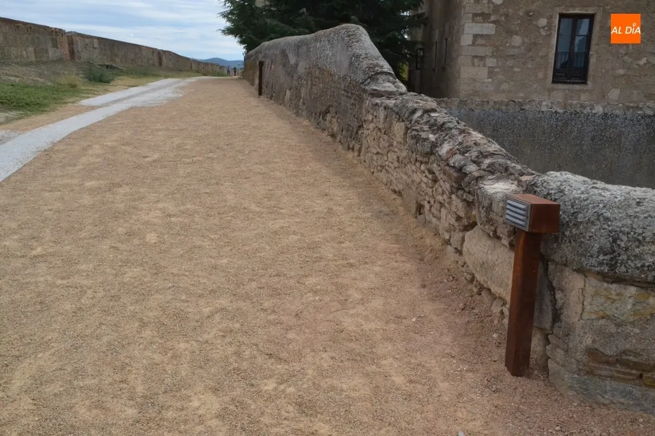 Foto 7 - La empresa adjudicataria de las obras del adarve de la muralla renuncia a continuar con ellas  