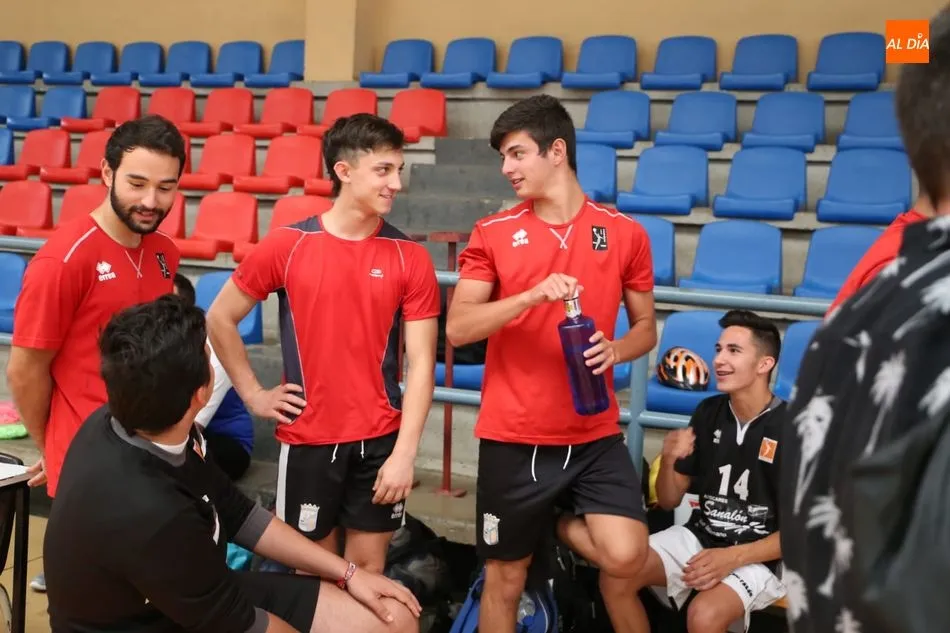 Foto 8 - El BM Salamanca de la temporada 2019/2020 echa a andar