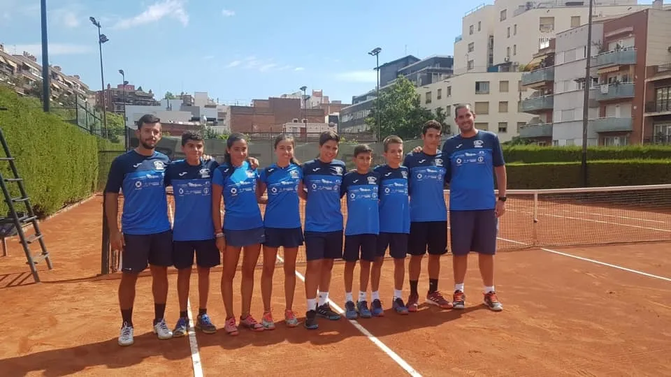 Foto de familia de los equipos infantiles
