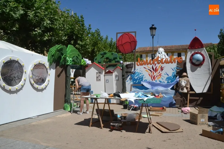 Foto 2 - &Uacute;ltimos retoques en la Plazuela del Buen Alcalde para recibir a miles de ni&ntilde;os desde este...