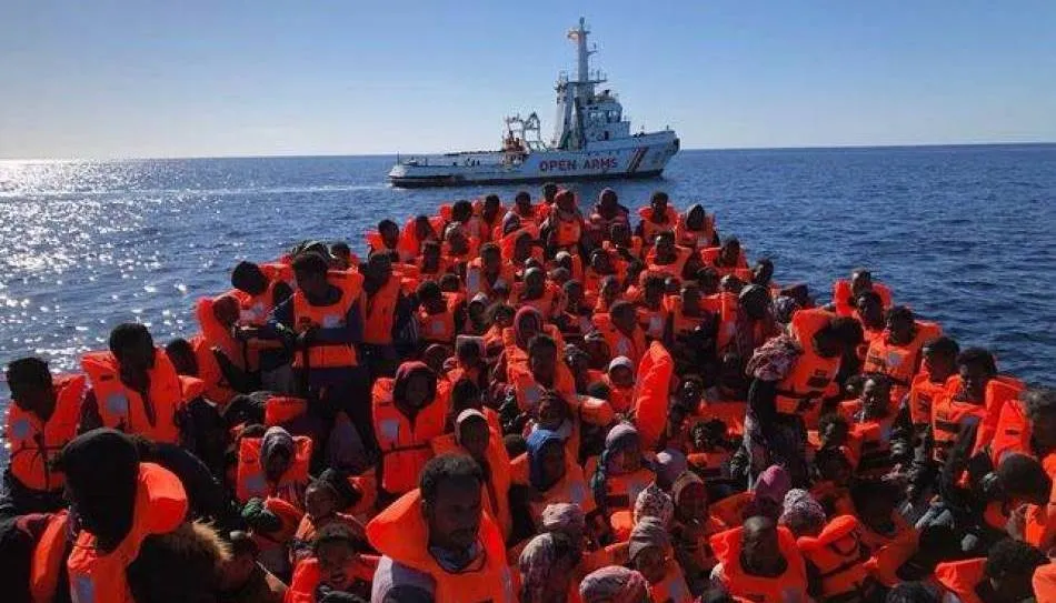 La Junta es partidaria de atender las peticiones que puedan surgir desde el Gobierno en este sentido y en función de lo que soliciten las diferentes asociaciones