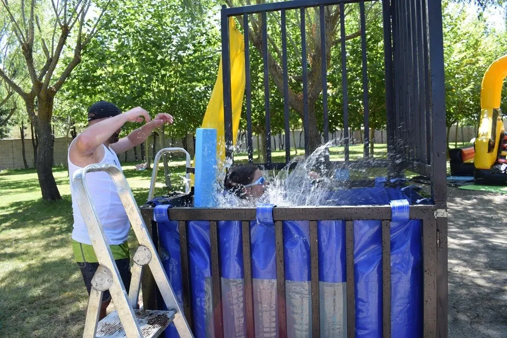 Foto 11 - Cerca de 200 ni&ntilde;os se lo pasan en grande en los Juegos de las Piscinas  