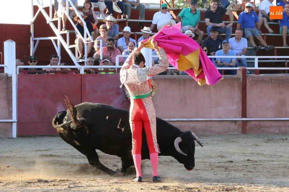 Foto 10 - La espada impide el triunfo de Hoyos en Masueco y Passareira se queda a medio camino  