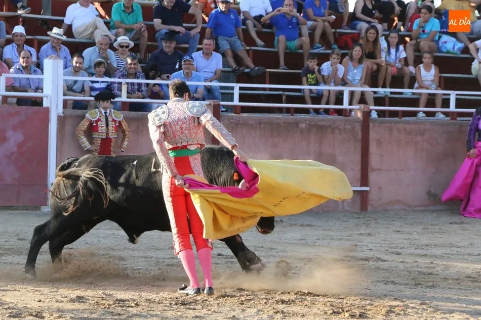 Foto 8 - La espada impide el triunfo de Hoyos en Masueco y Passareira se queda a medio camino  