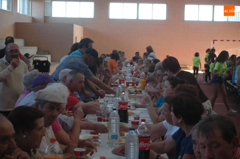 Foto 6 - El inicio de las fiestas de Sard&oacute;n deja un excelente sabor de boca a sus vecinos  