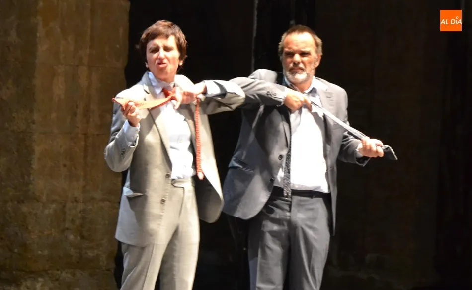 Foto 7 - Una versi&oacute;n humor&iacute;stica de la tragedia de Hamlet remata la primera jornada  
