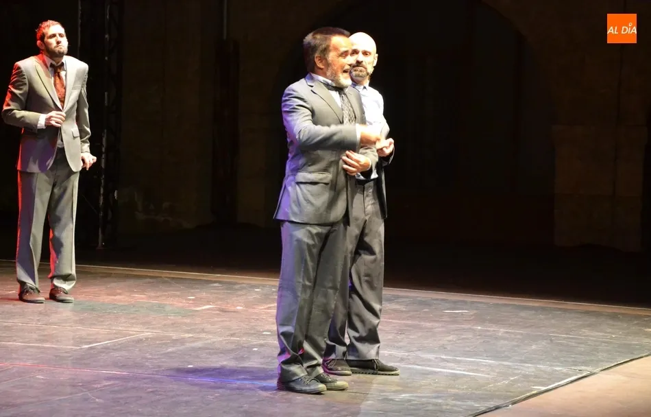 Foto 3 - Una versi&oacute;n humor&iacute;stica de la tragedia de Hamlet remata la primera jornada  