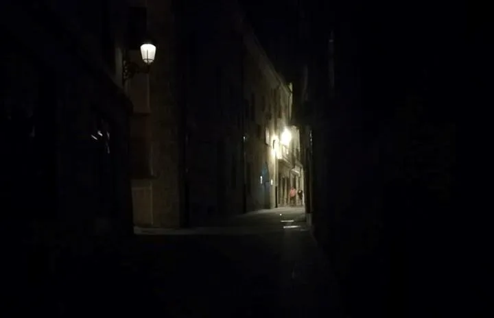 Foto 3 - Denuncian la falta de luz en parte de la calle Colada desde hace varios d&iacute;as  