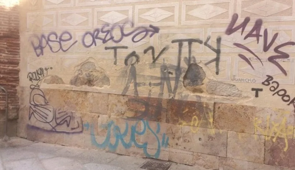 Pintada en la calle Los Mártires