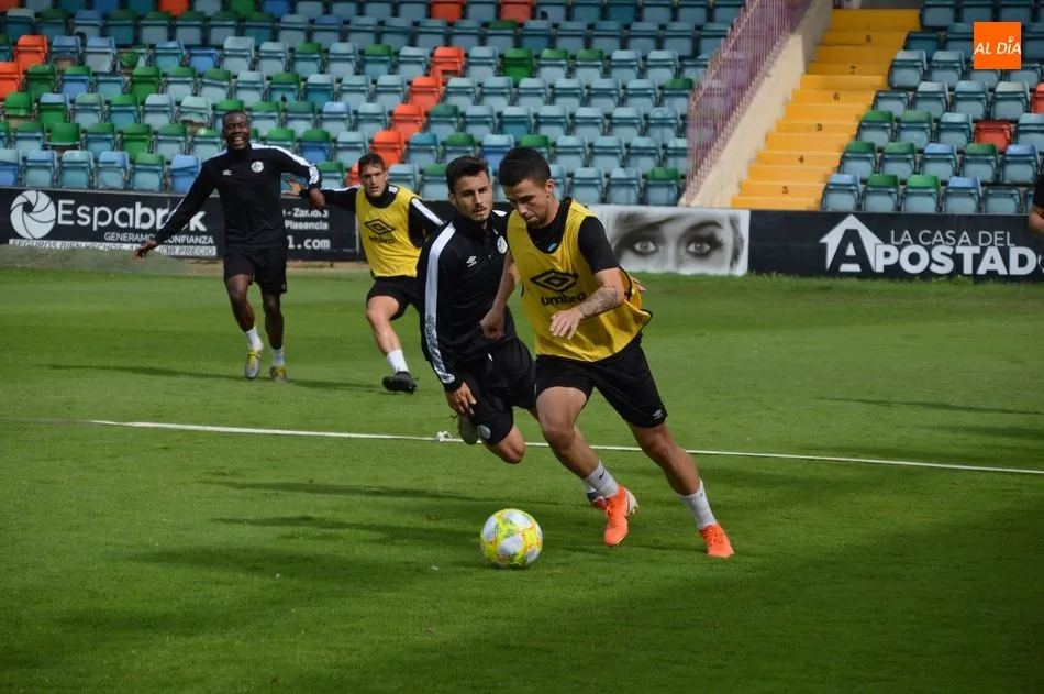 Foto 9 - &lsquo;Chiquimarco&rsquo; dirige su primera sesi&oacute;n de entrenamiento a puerta cerrada con el Salamanca UDS...