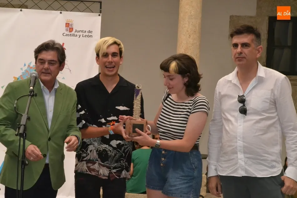 Foto 9 - Entregados los 8&ordm; Premios Rosa M&ordf; Garc&iacute;a Cano con un renovado dise&ntilde;o de los galardones  